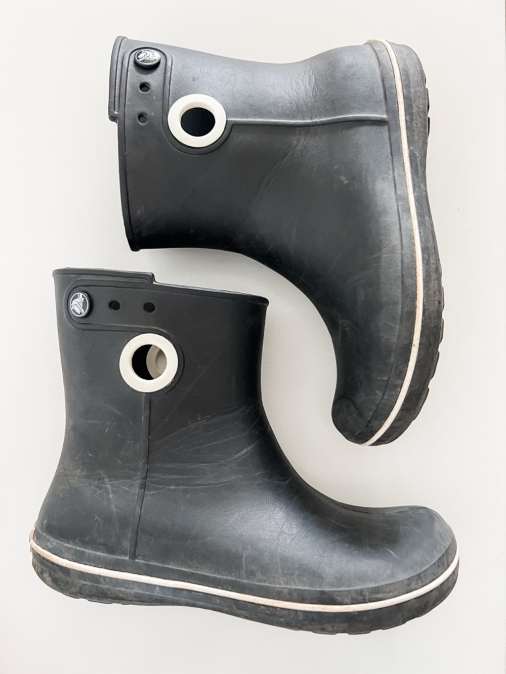 CROCS Women’s Jaunt Shorty Boots in Black
